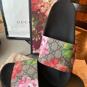Gucci sandals
